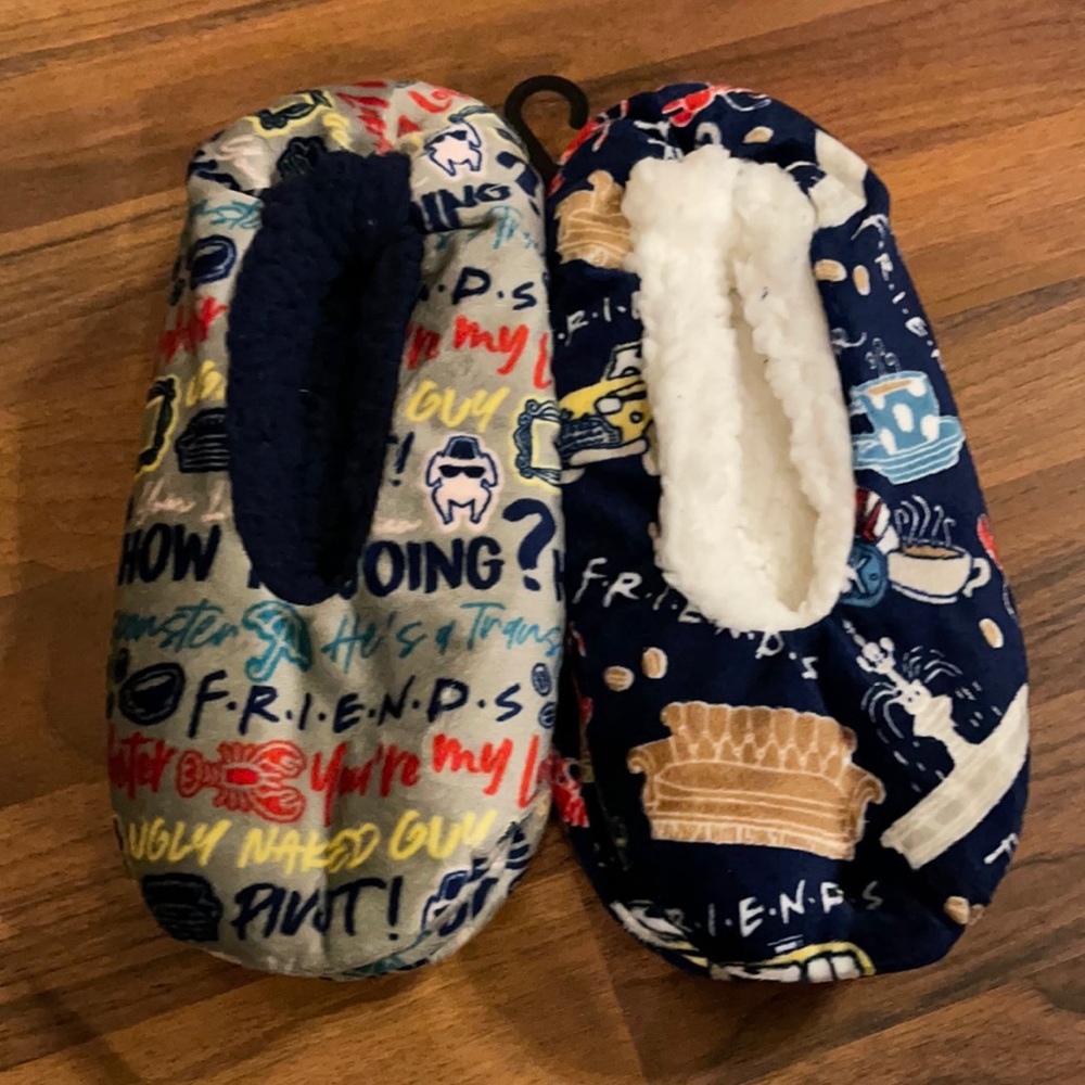 Friends fuzzy slipper socks